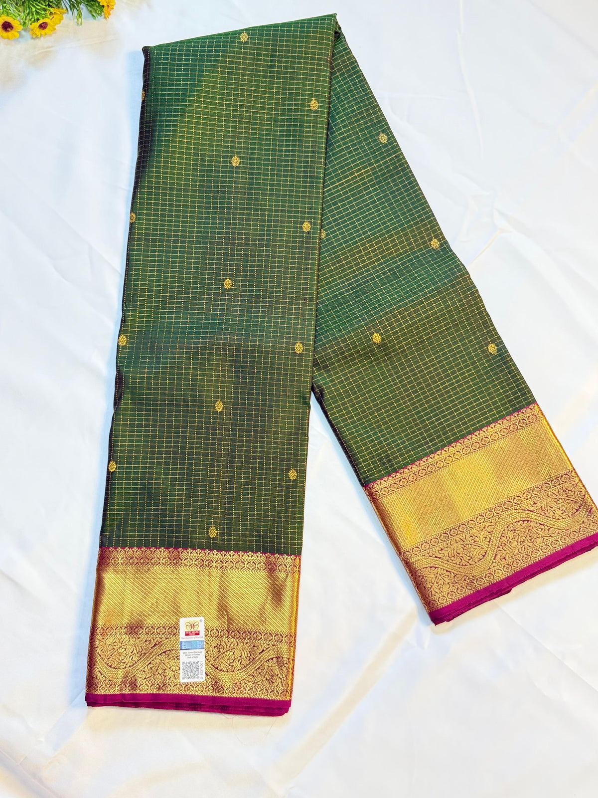 Vaishnavi Green Kanchipuram 100% Silk Saree with Pink Zari Pallu VR MISS | Sarees that defines you