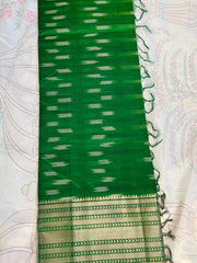 Mangalgiri Silk Saree – Striking Emerald Green VR MISS | Sarees that defines you