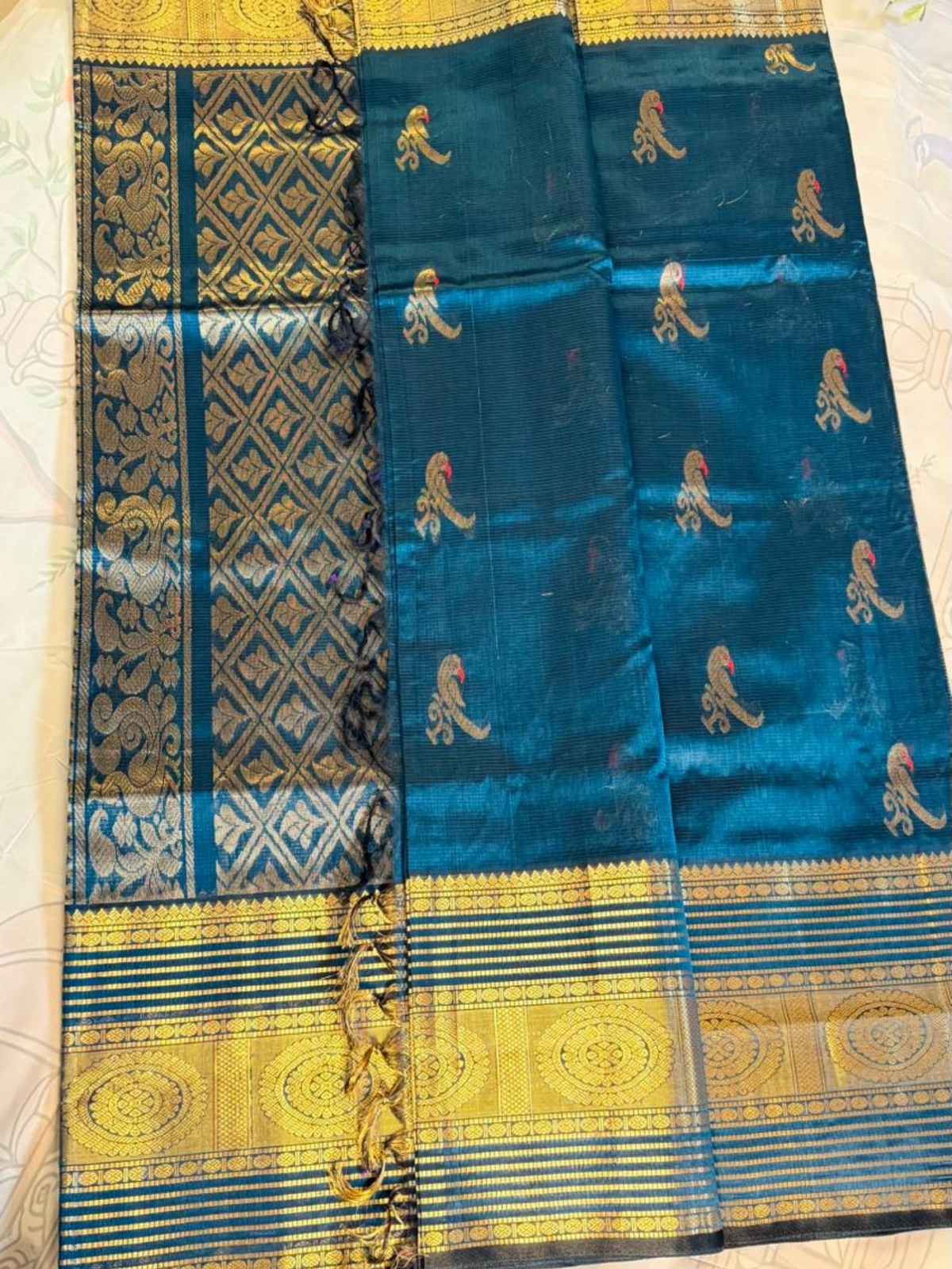 traditional indian sarees for women 